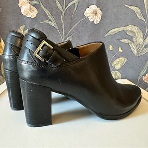 Clark’s Leather Boots -  Size 7.5